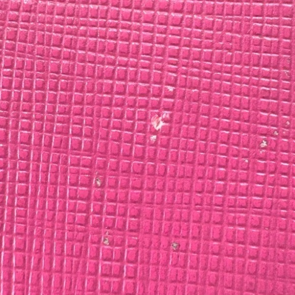 Salvatore Ferragamo Gancini Pink Leather Wallet 🩷🩷Final
Price! - Picture 13 of 15